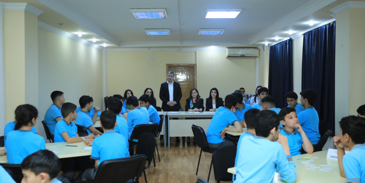 Gəncədə “Zəfərin izi ilə parlaq gələcəyə” adlı bilik yarışı keçirilib