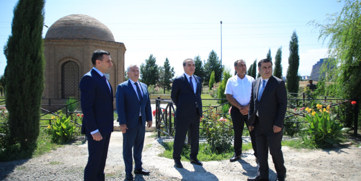 Comərd Qəssab türbəsinin ətrafında abadlıq işləri görülüb