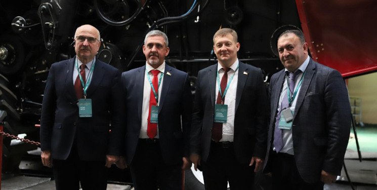 Gəncənin nümayəndə heyəti “Qomselmaş” ASC-də olub
